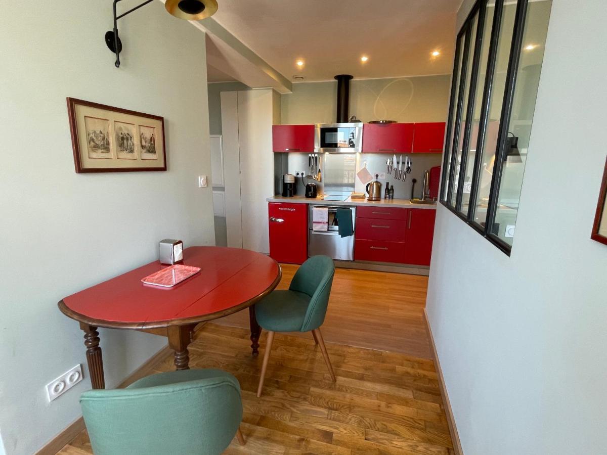 Appartement Mignon Calme Douillet Ascenseur Clim Etage Eleve Proche Parking Et Toutes Commodites Au Coeur Du Toulon Historique Bagian luar foto