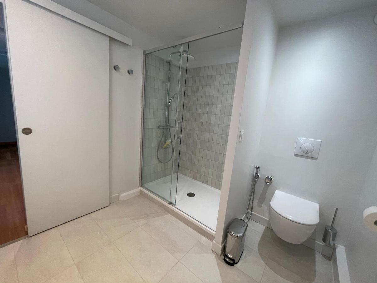 Appartement Mignon Calme Douillet Ascenseur Clim Etage Eleve Proche Parking Et Toutes Commodites Au Coeur Du Toulon Historique Bagian luar foto