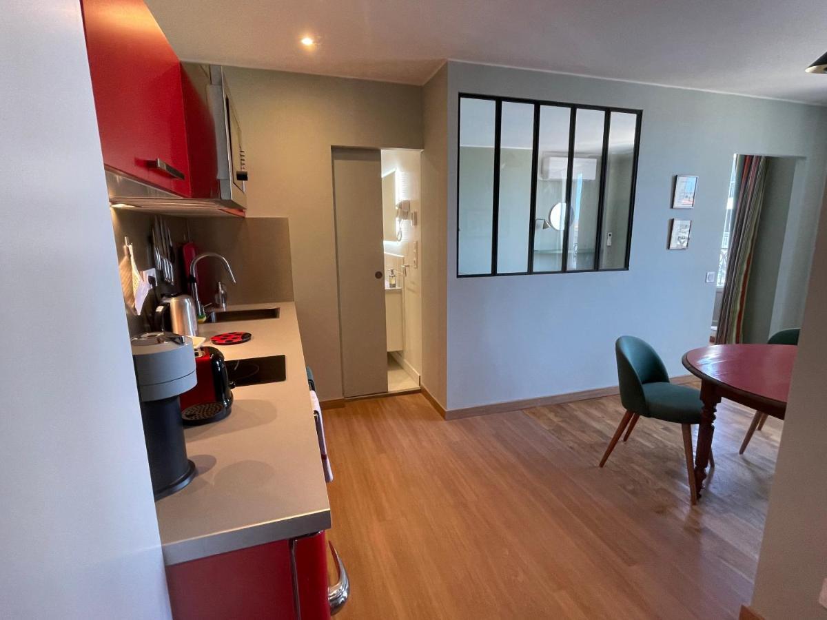 Appartement Mignon Calme Douillet Ascenseur Clim Etage Eleve Proche Parking Et Toutes Commodites Au Coeur Du Toulon Historique Bagian luar foto