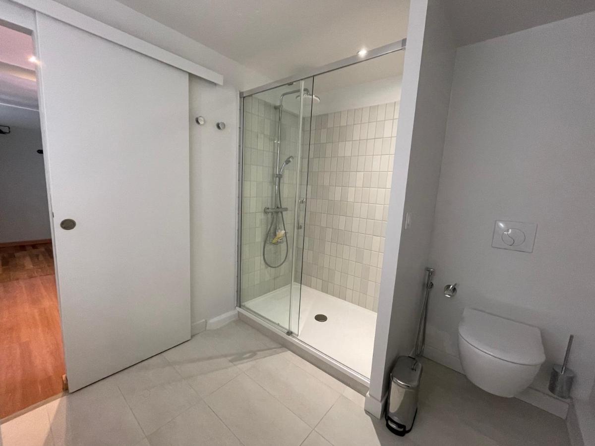 Appartement Mignon Calme Douillet Ascenseur Clim Etage Eleve Proche Parking Et Toutes Commodites Au Coeur Du Toulon Historique Bagian luar foto