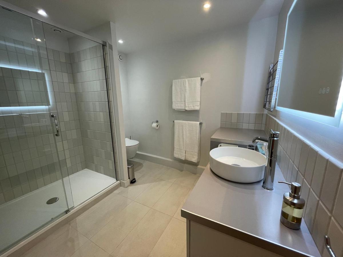 Appartement Mignon Calme Douillet Ascenseur Clim Etage Eleve Proche Parking Et Toutes Commodites Au Coeur Du Toulon Historique Bagian luar foto