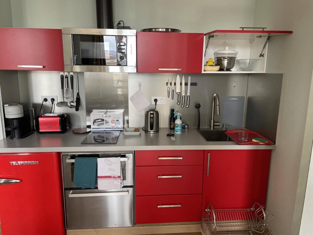 Appartement Mignon Calme Douillet Ascenseur Clim Etage Eleve Proche Parking Et Toutes Commodites Au Coeur Du Toulon Historique Bagian luar foto