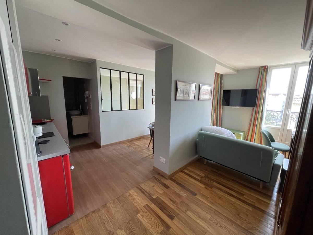 Appartement Mignon Calme Douillet Ascenseur Clim Etage Eleve Proche Parking Et Toutes Commodites Au Coeur Du Toulon Historique Bagian luar foto