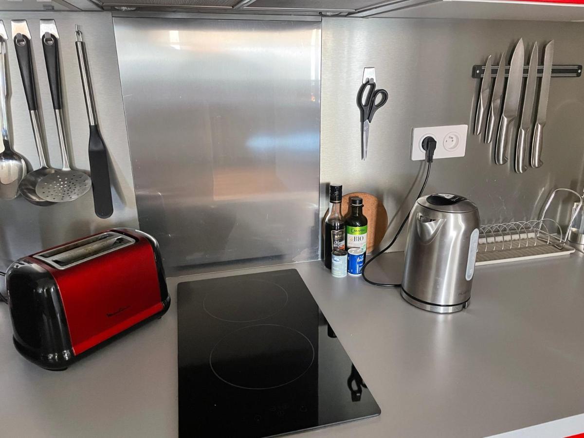 Appartement Mignon Calme Douillet Ascenseur Clim Etage Eleve Proche Parking Et Toutes Commodites Au Coeur Du Toulon Historique Bagian luar foto