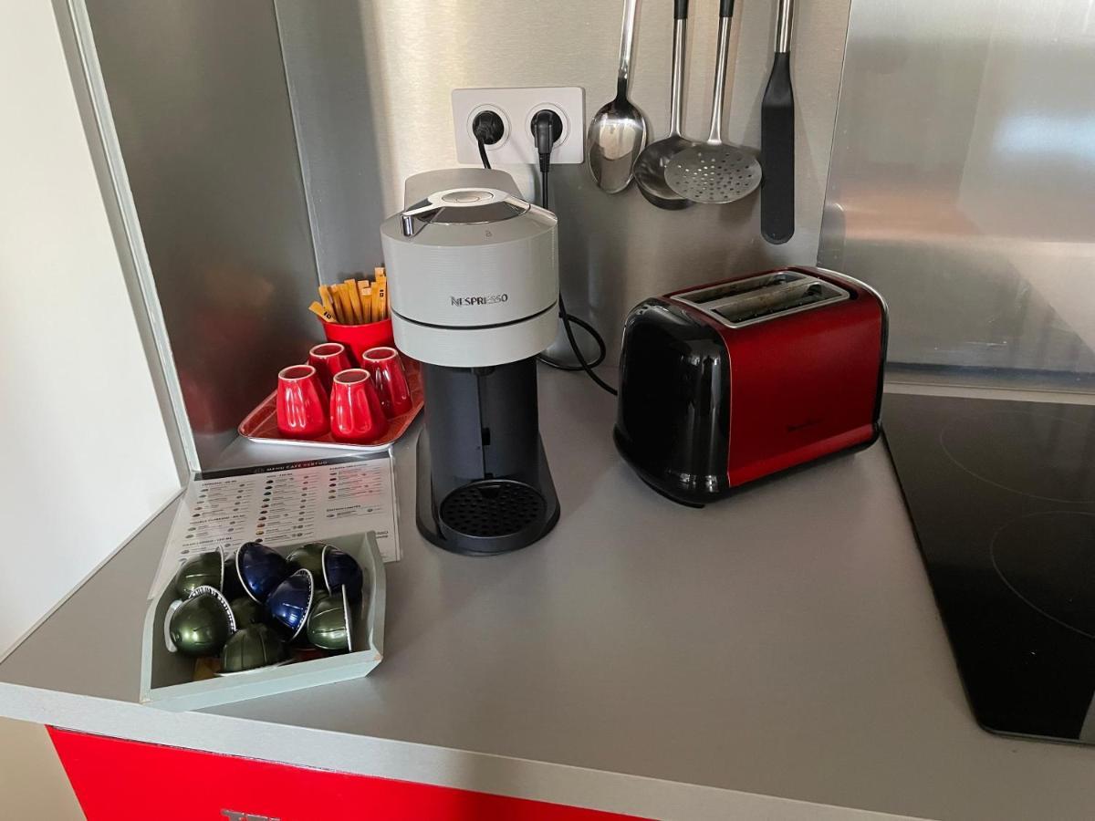 Appartement Mignon Calme Douillet Ascenseur Clim Etage Eleve Proche Parking Et Toutes Commodites Au Coeur Du Toulon Historique Bagian luar foto