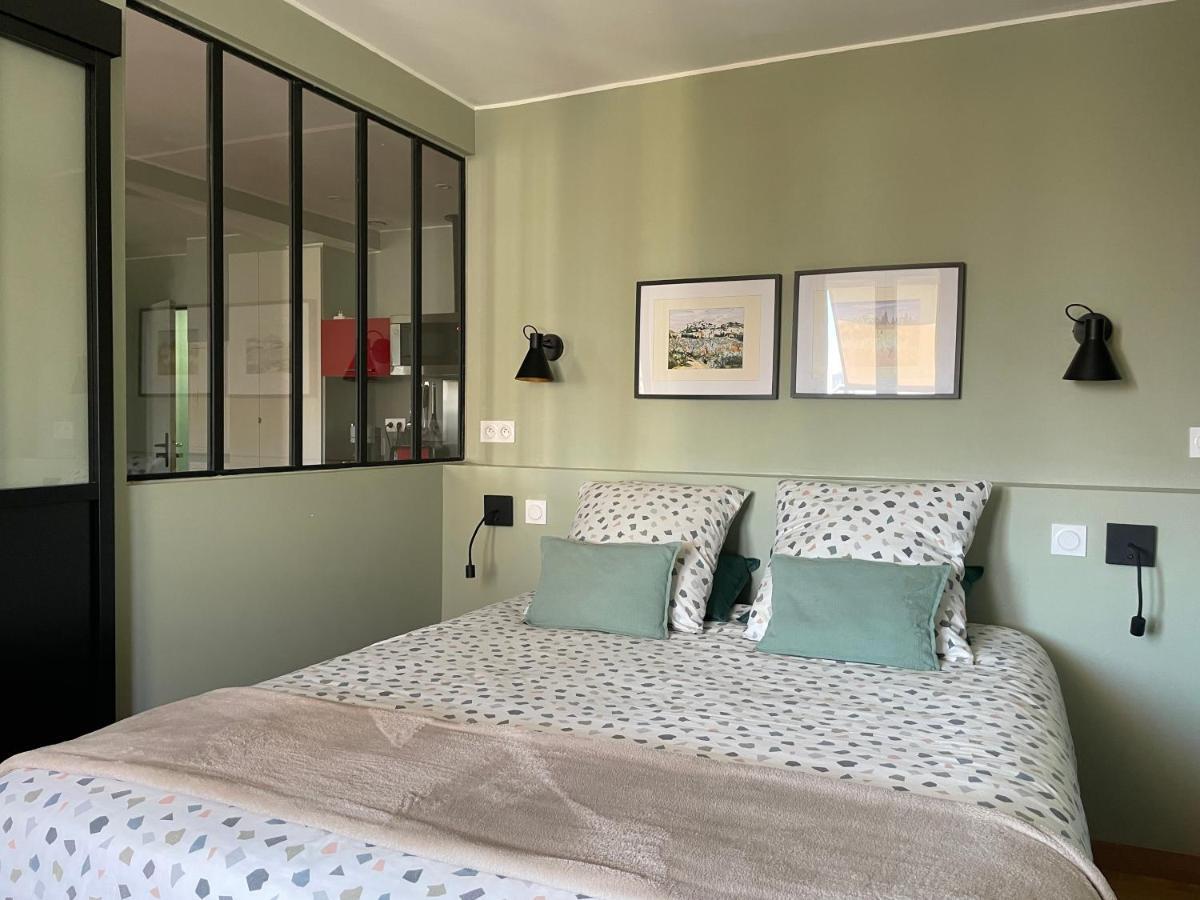 Appartement Mignon Calme Douillet Ascenseur Clim Etage Eleve Proche Parking Et Toutes Commodites Au Coeur Du Toulon Historique Bagian luar foto
